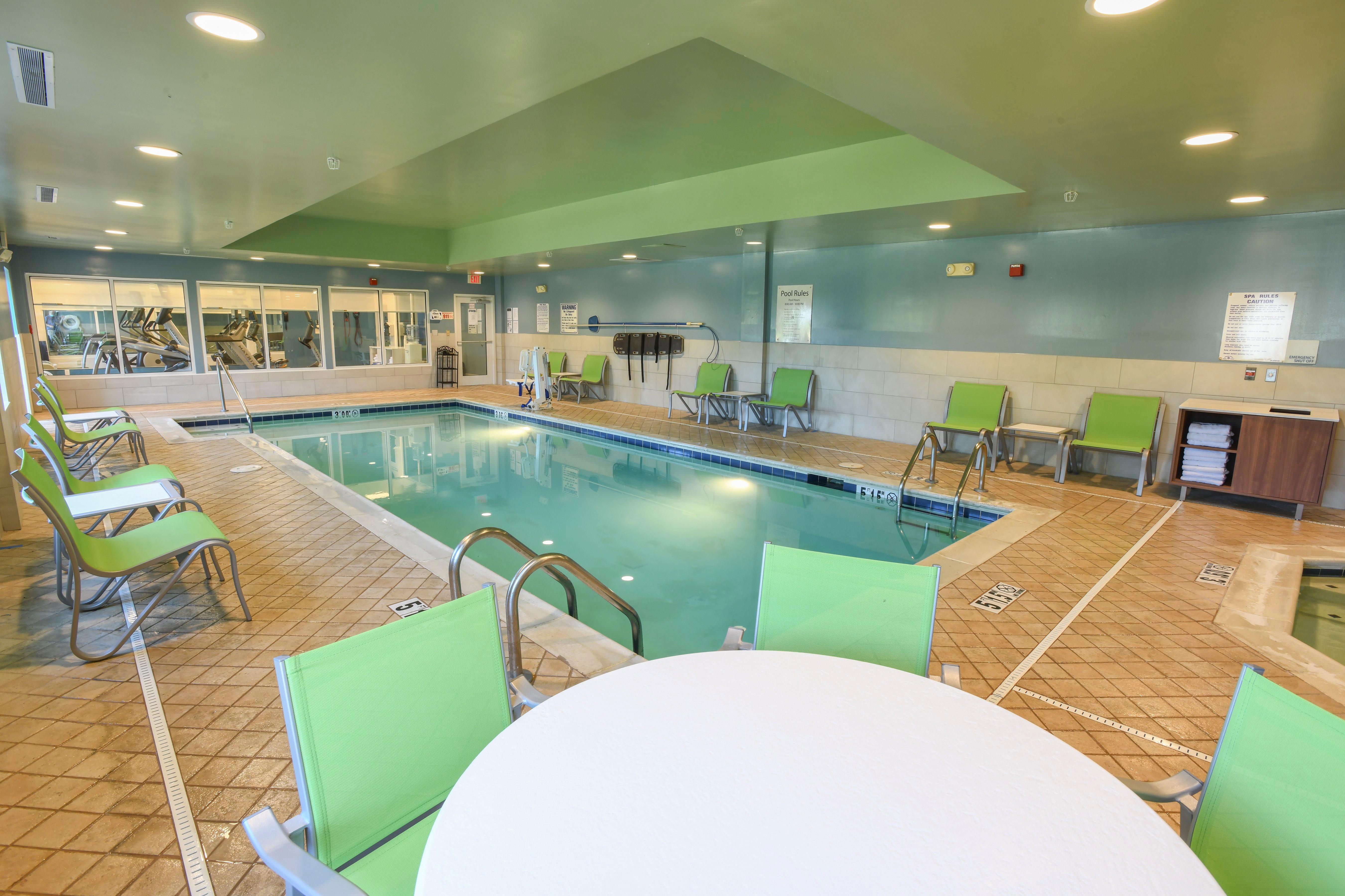 Holiday Inn Express Hotel & Suites Richwood - Cincinnati South By Ihg Esterno foto